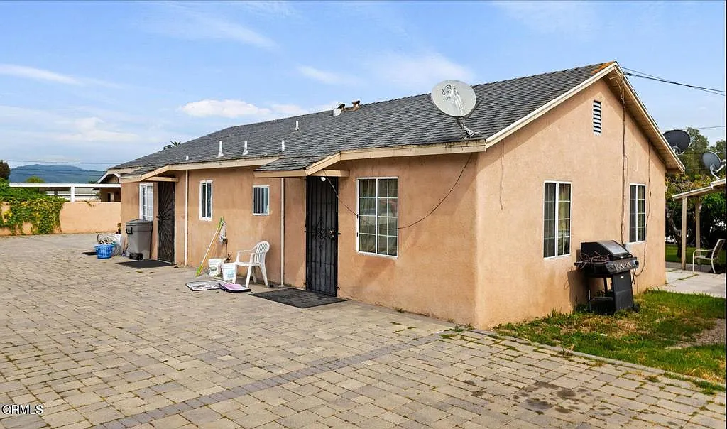 1 bed, 1.0 bath, 600 sqft, $2,300 — Photo 1