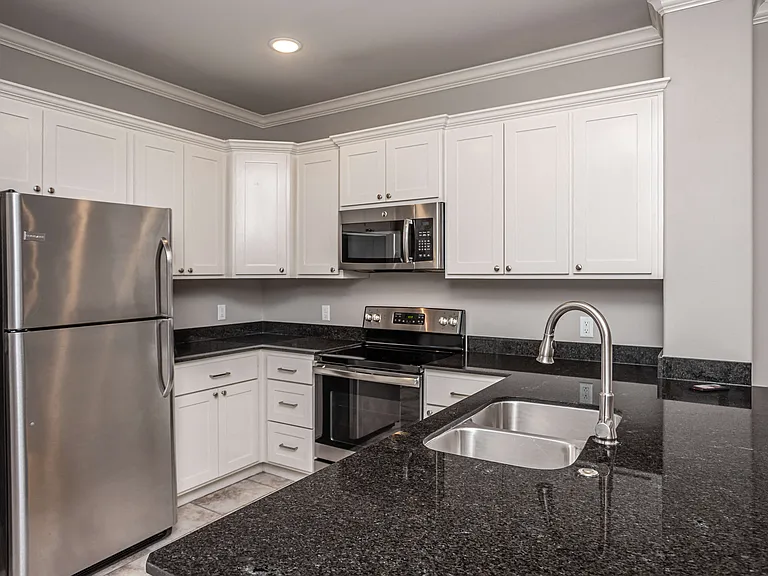 Towne Park Apartments — Photo 12