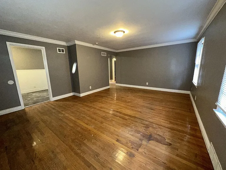 107 Anistasia Dr — Photo 15