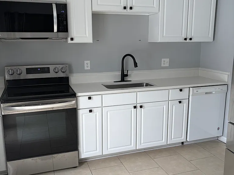 1241 S 5th St #E1 — Photo 5