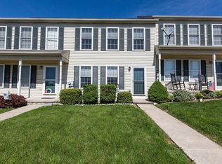 705 Knoll Dr, Mount Joy, PA 17552