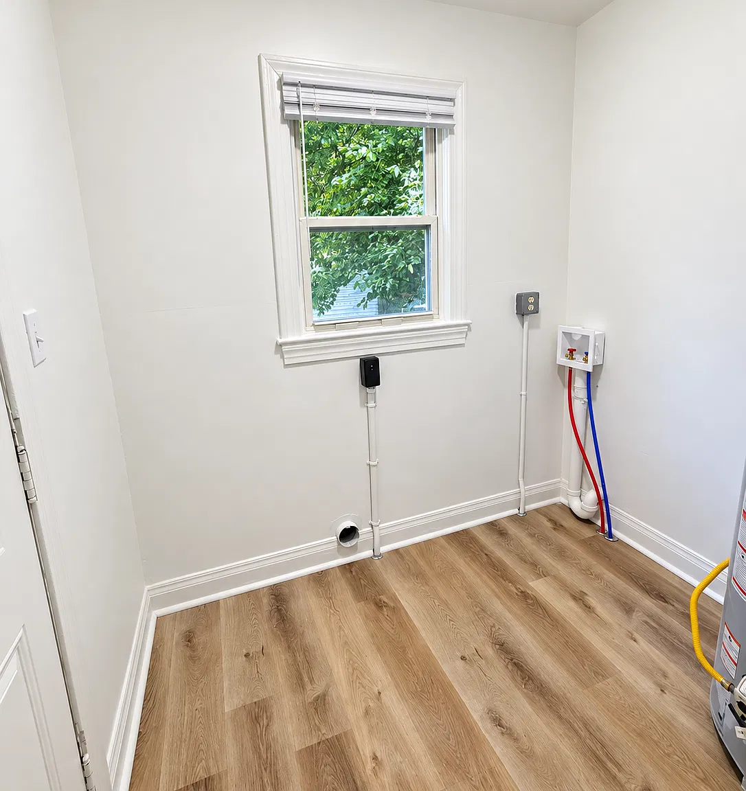 902 Camden Avenue - 1 — Photo 4