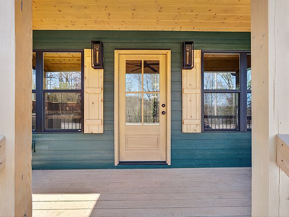 4th image of 318 E 2nd St