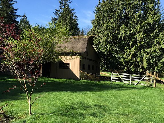 One end of 48’x55’ barn