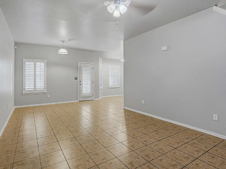 3241 Perla Point Dr — Photo 29