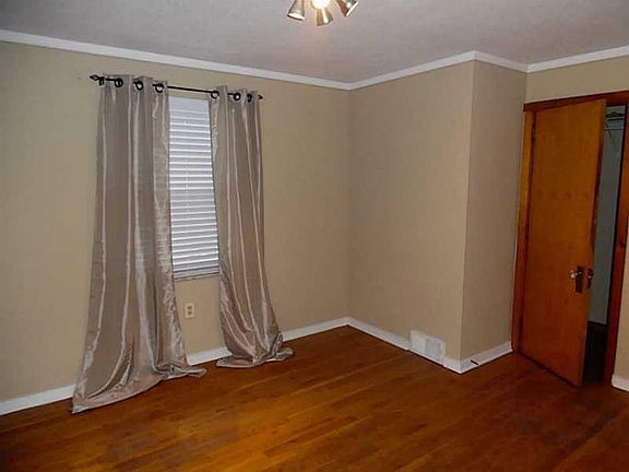 3rd image of 4036 Old William Penn Hwy