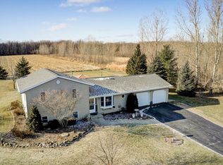 7975 Riverside Rd, Fredonia, WI 53021