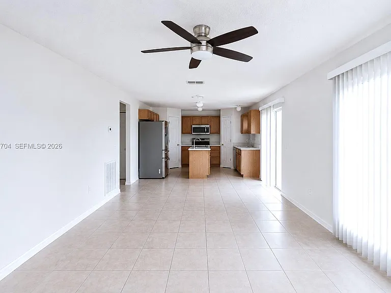 6136 NW Gaylord Ter — Photo 8