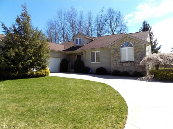 112 Royal Oak Dr, Aurora, OH 44202