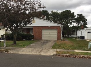 71 Virgin Islands Dr, Toms River, NJ 08757