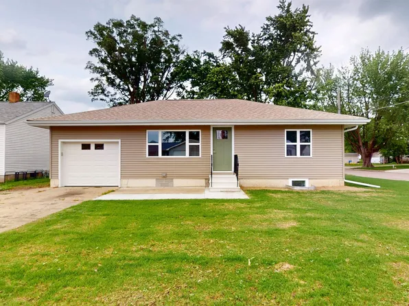 518 E Spruce St, Cherokee, IA 51012