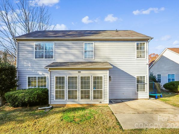 8325 Springhead Ln #48, Charlotte, NC 28215