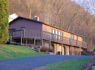 W1509 Riverview Ct, Stoddard, WI 54658