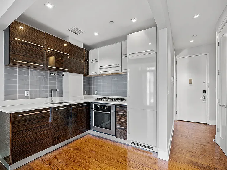 26-26 Jackson Ave #401 — Photo 11