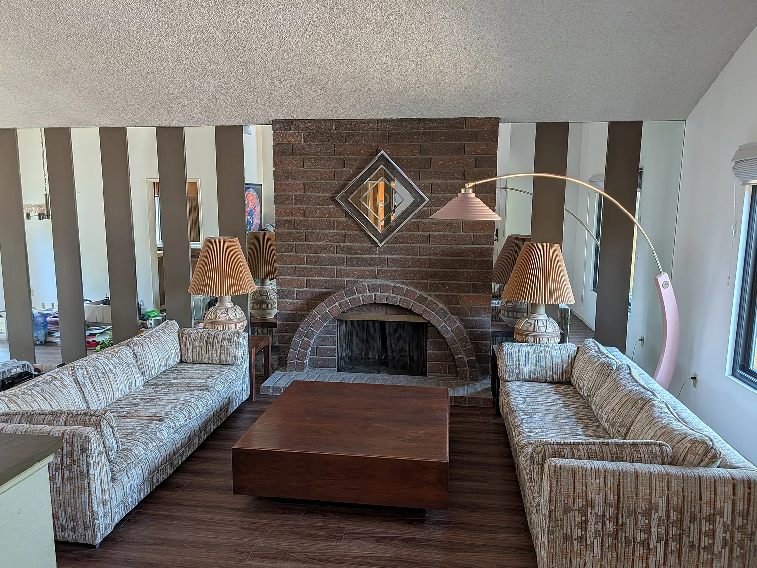 3 bed, 2100 sqft, $6,200 — Photo 1