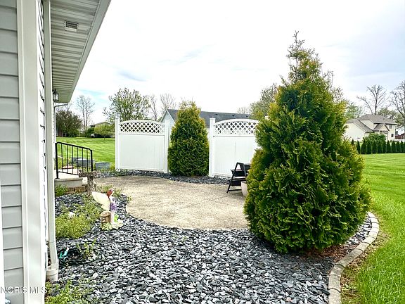 3rd image of 503 Elise Ln