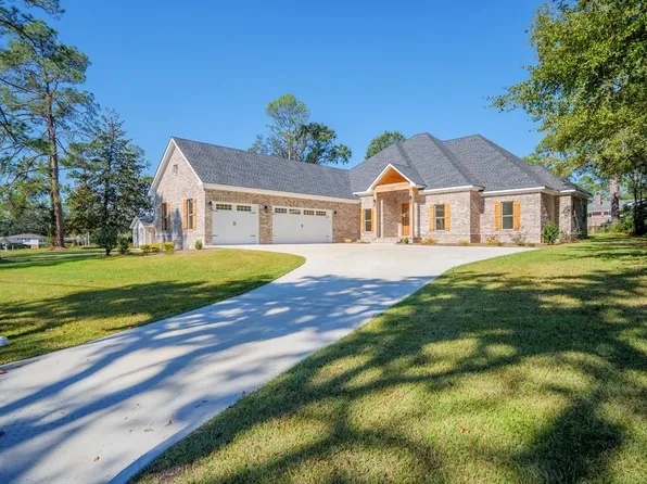 1112 Lake Dr, Valdosta, GA 31602