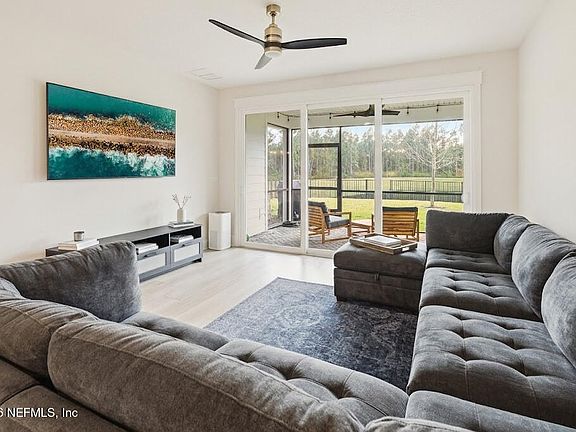 4th image of 328 SETTLERS LANDING Drive