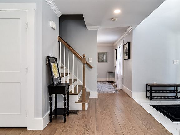 2nd image of 555 Old Harvard Rd