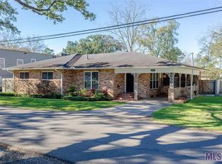 407 Whitehead Blvd, Port Allen, LA 70767