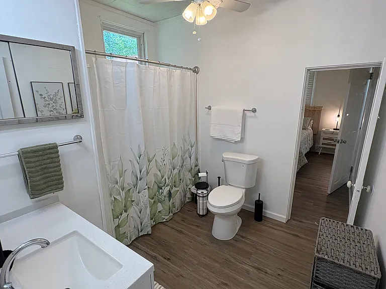 1603 Oak St — Photo 7