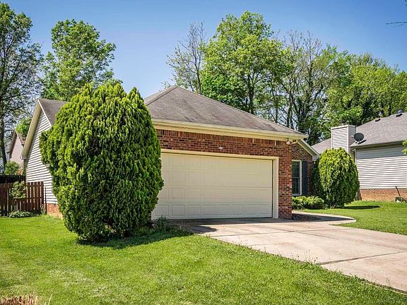 4th image of 525 Hunting Hills Dr