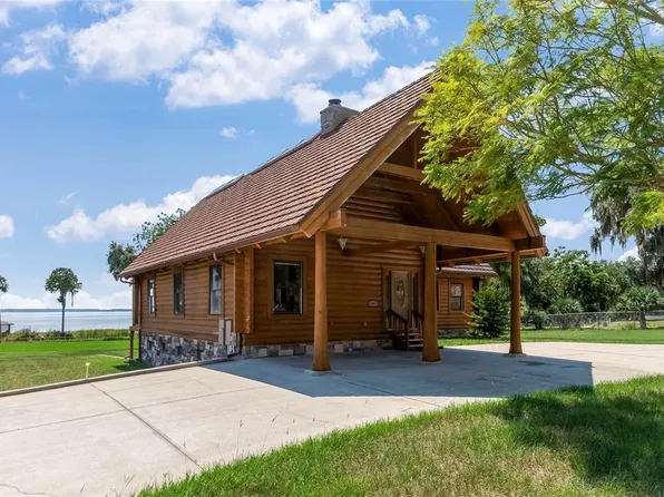 36001 Treetop Ln, Grand Island, FL 32735