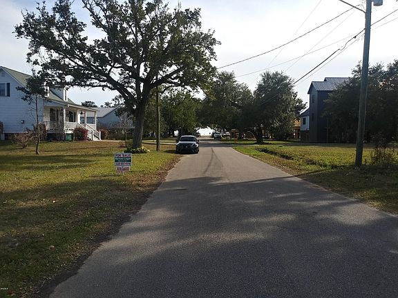 5th image of 12 Sherman Ave
