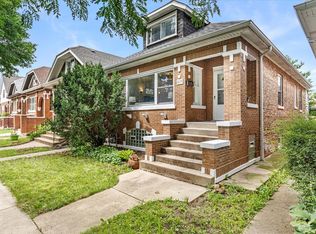 1614 Cuyler Ave, Berwyn, IL 60402