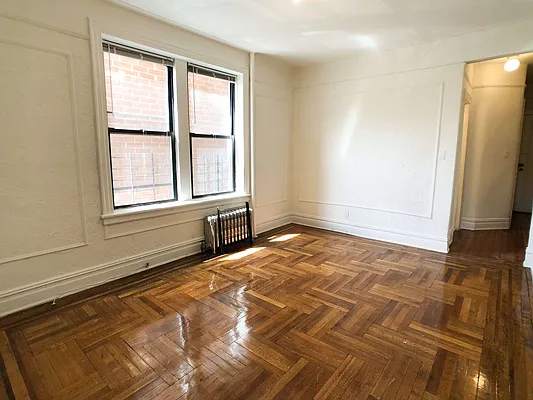 Rented by Realty 2000 Corp | media 12