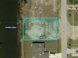 1904 NE 1st Pl, Cape Coral, FL 33909