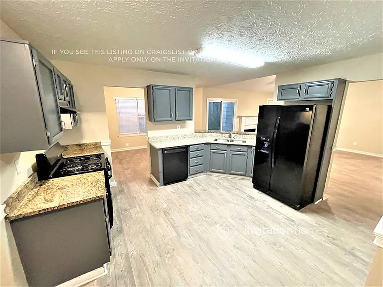 3813 Willow Tree Cir — Photo 5