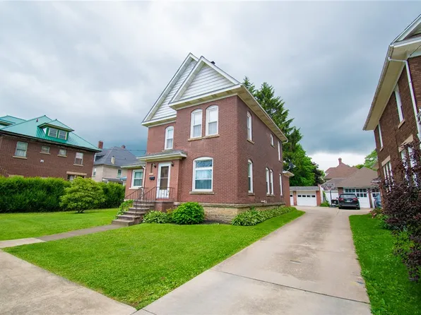 16 W Congress St, Corry, PA 16407