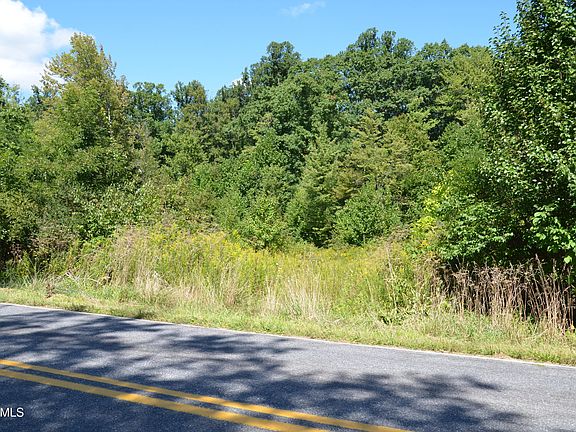 2nd image of 1620 Reightown Rd