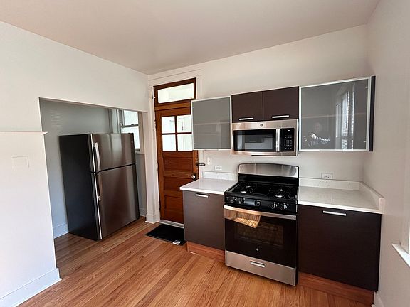 5th image of 6321 N Hermitage Ave #2
