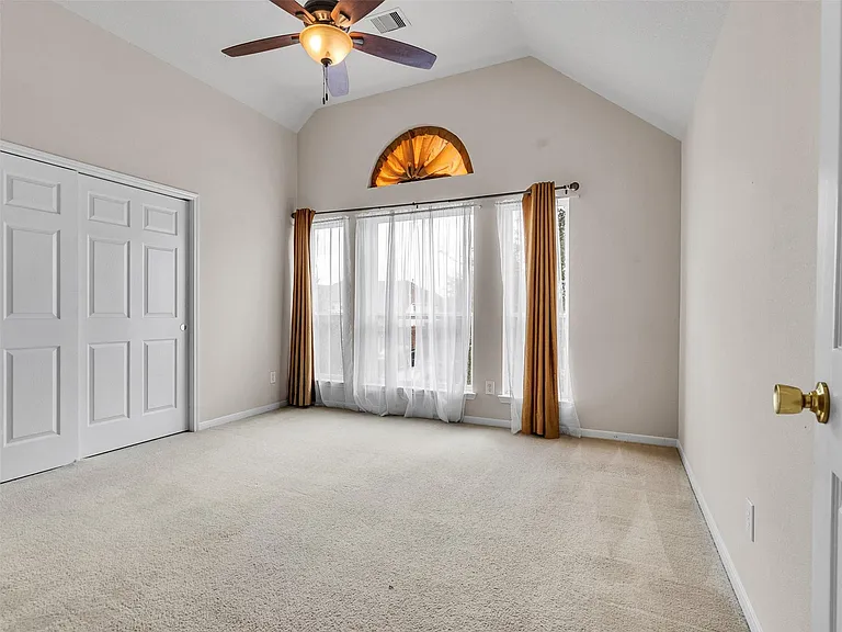 9915 Valance Way — Photo 22