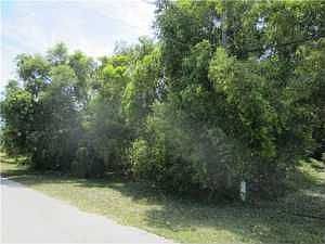2nd image of 2674 SE Hamden Rd