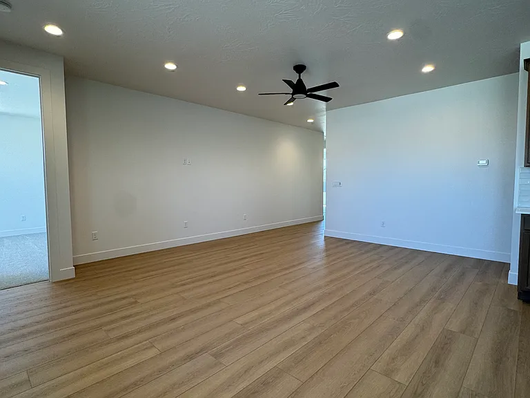 663 S Molveno Trl — Photo 14