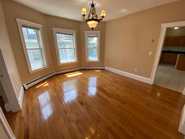 106 Glenwood Rd, Somerville, MA