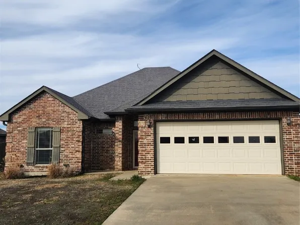 3332 Carriage Point Dr, Durant, OK 74701