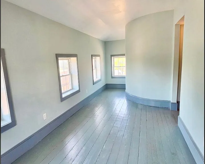 123 Elmwood Avenue — Photo 14