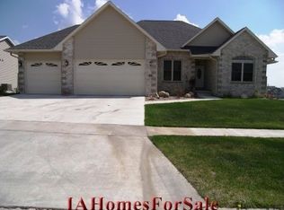 1818 Erik Rd, Cedar Falls, IA 50613