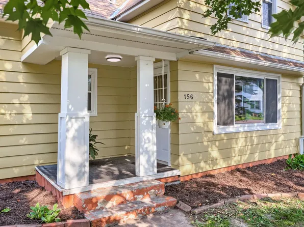 156 6th St NW, Forest Lake, MN 55025