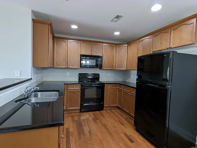 4752 Tatton Park Cir #2B — Photo 9