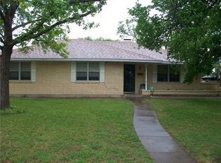 909 Vince Ln, Desoto, TX 75115