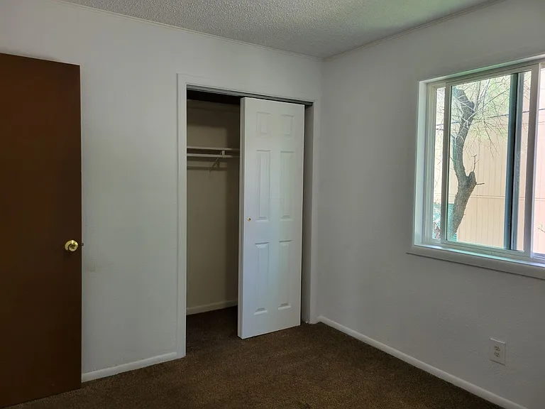 201 Upper Terrace Dr — Photo 5