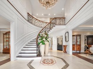 6 Westmoreland Pl UNIT PVT, Little Neck, NY 11363