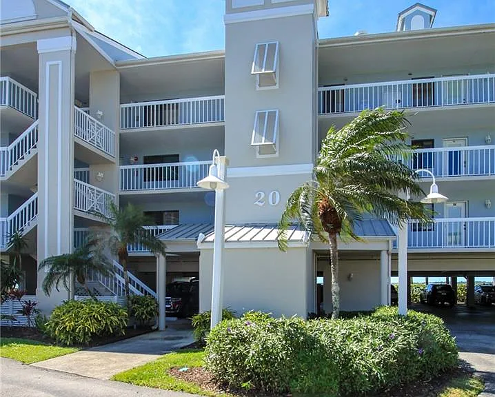 20 NE Plantation Rd #204 — Photo 3