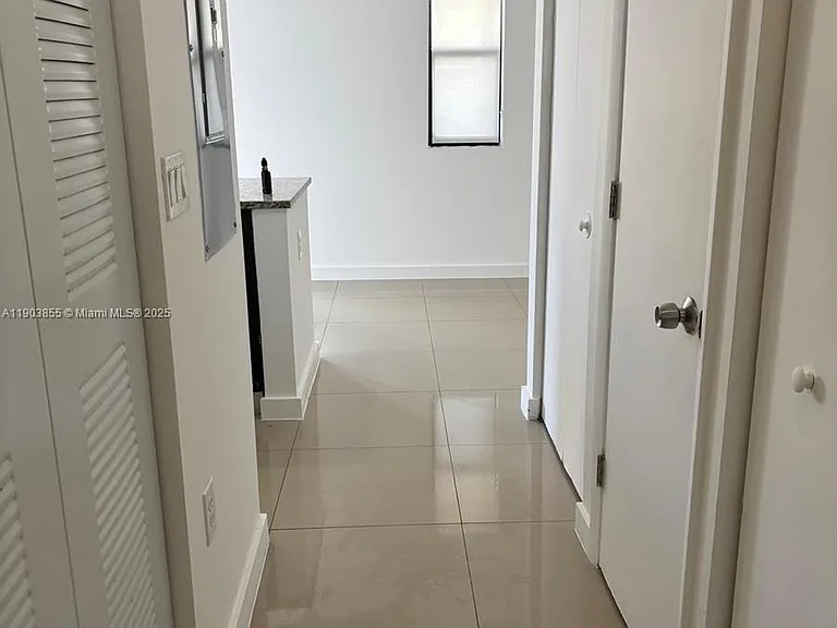423 E 27th St #101 — Photo 12
