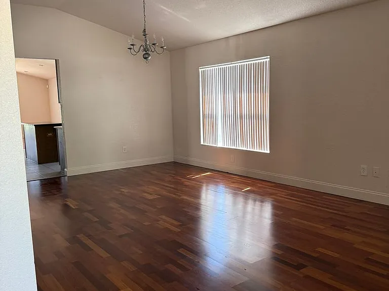 4095 SW 51st Ct — Photo 2